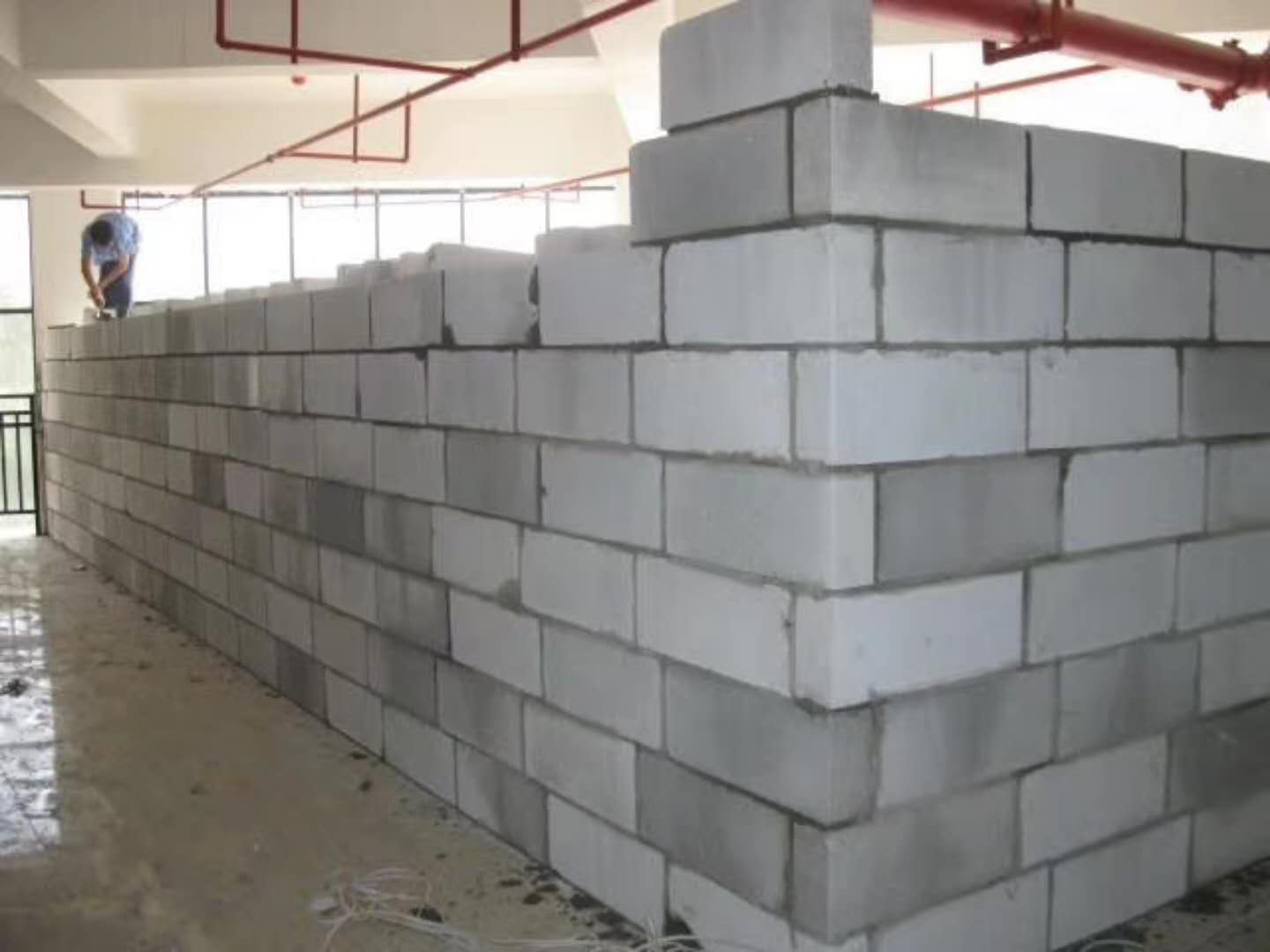 任丘蒸压加气混凝土砌块承重墙静力和抗震性能的研究